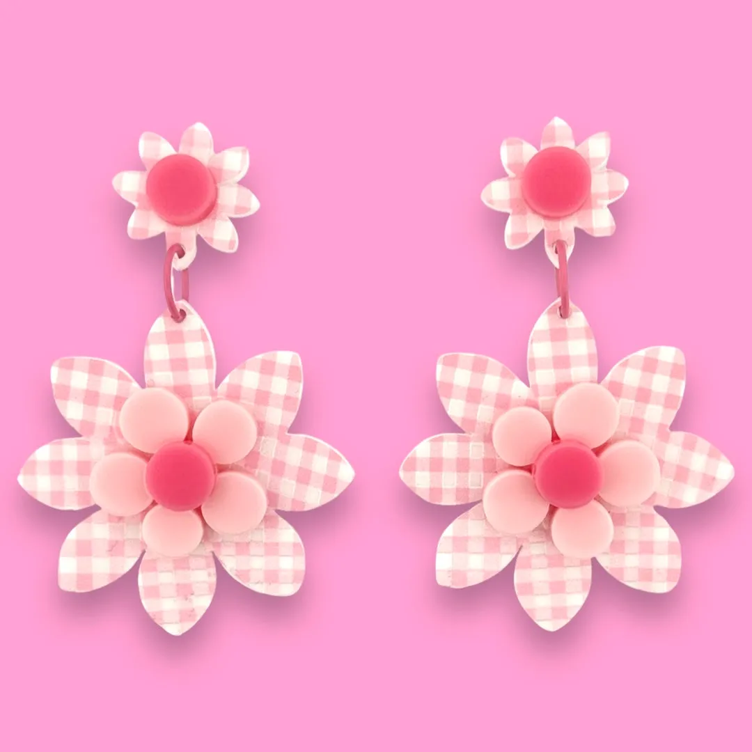 Pink gingham flower 🌸 - dangle - Set of 2