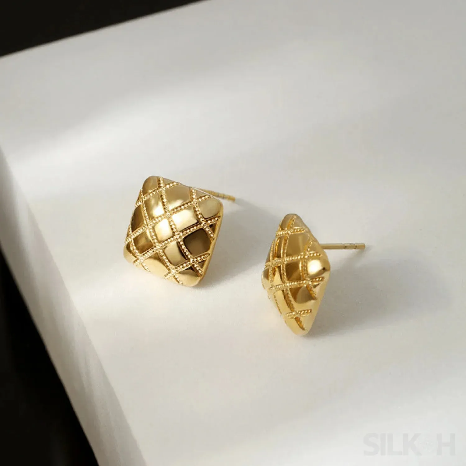 Rhombus Sterling Silver Pattern Stud Earrings Dia