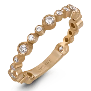 Right Hand Ring in 18k Gold with Diamonds