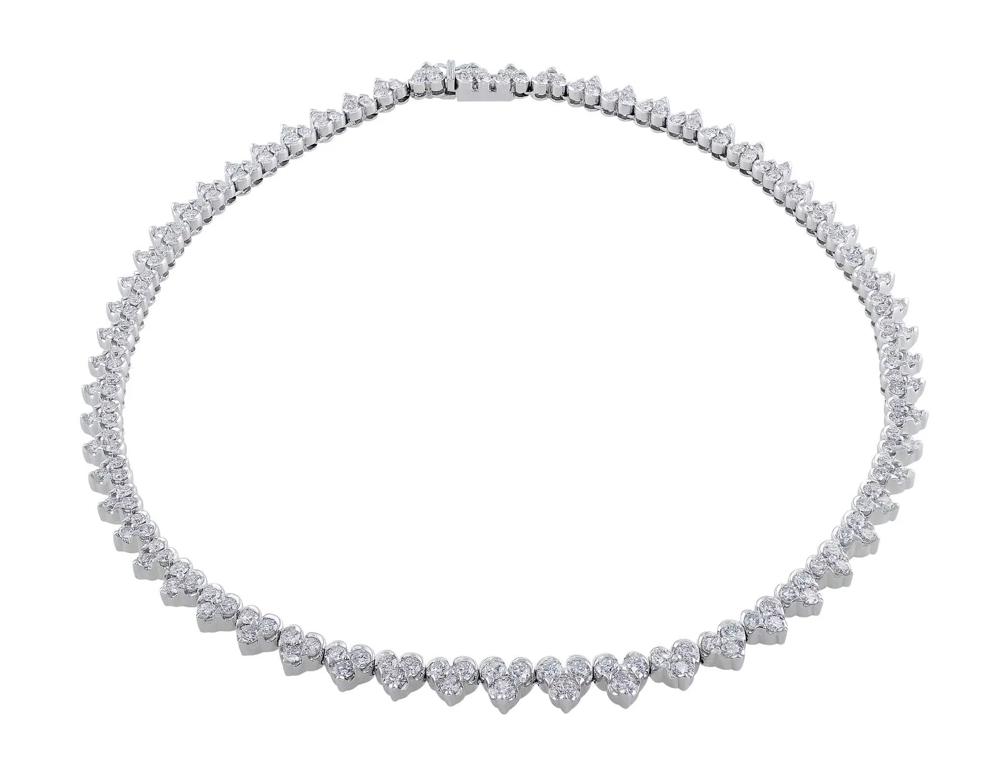 Roberto Coin 18k White Gold Heart-Shaped Cluster Diamond Necklace - Estate