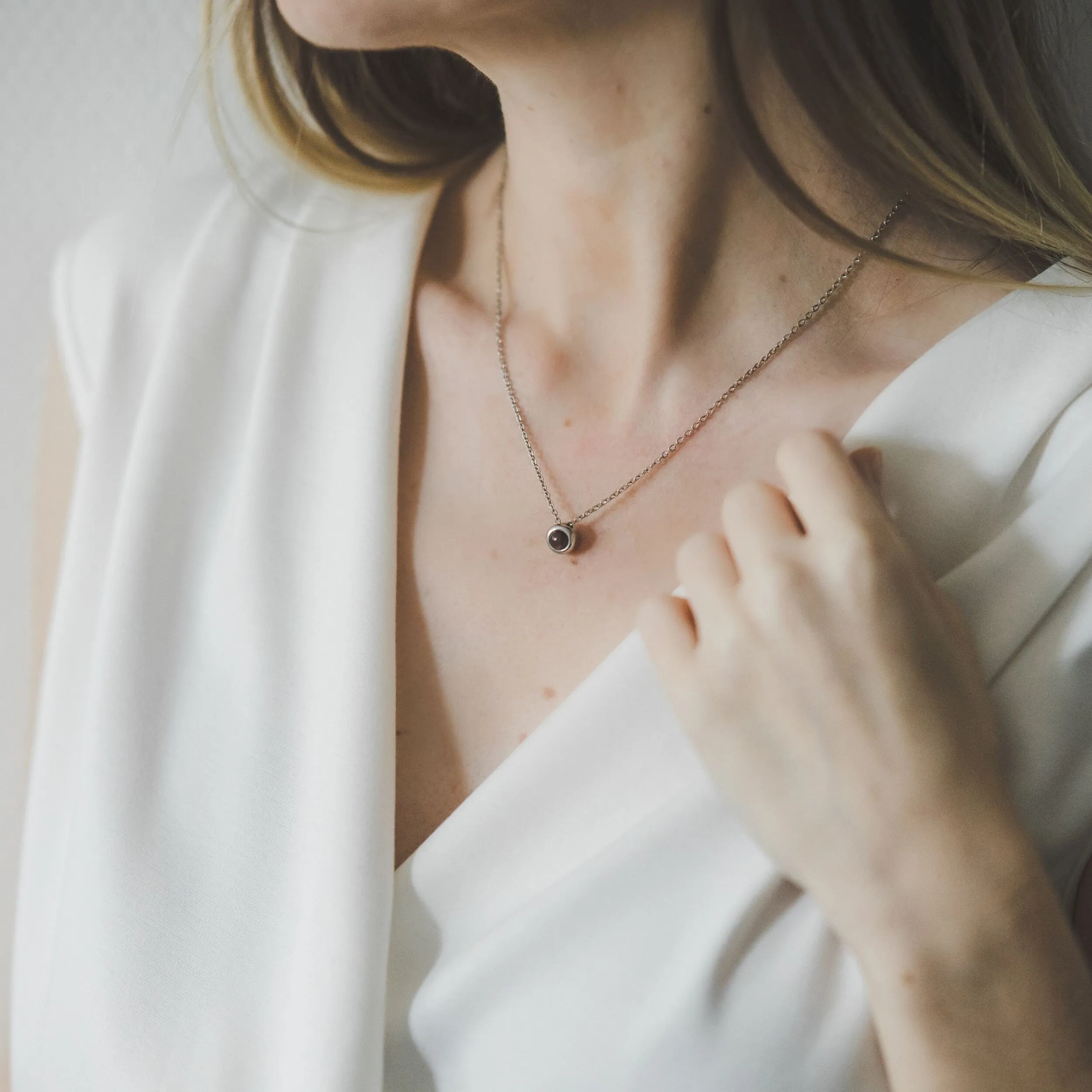 Round Projection Necklace