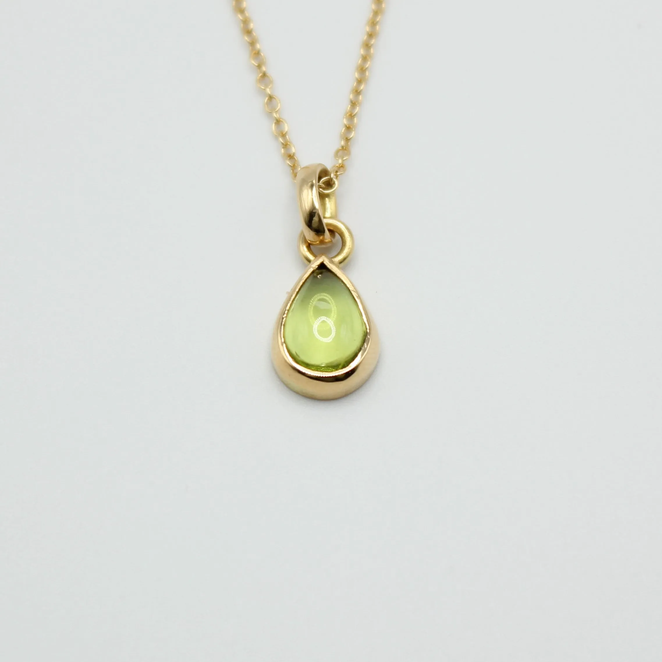 Sedona Pear Shape Peridot Pendant in 20K Peach Gold