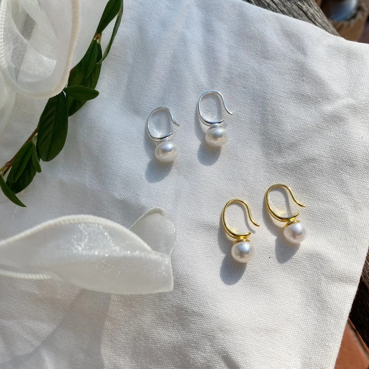 [Silver 925] Minimalist Freshwater Pearl Hook Drop Earrings