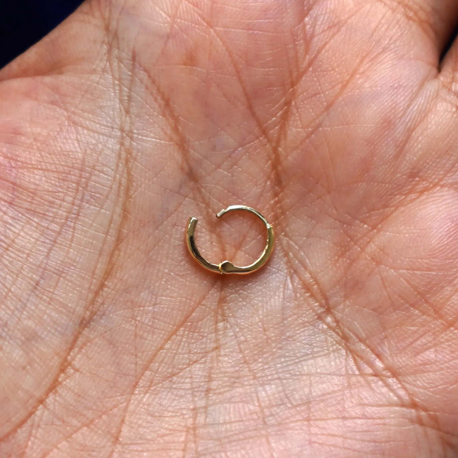 Small Curvy Huggie Hoops