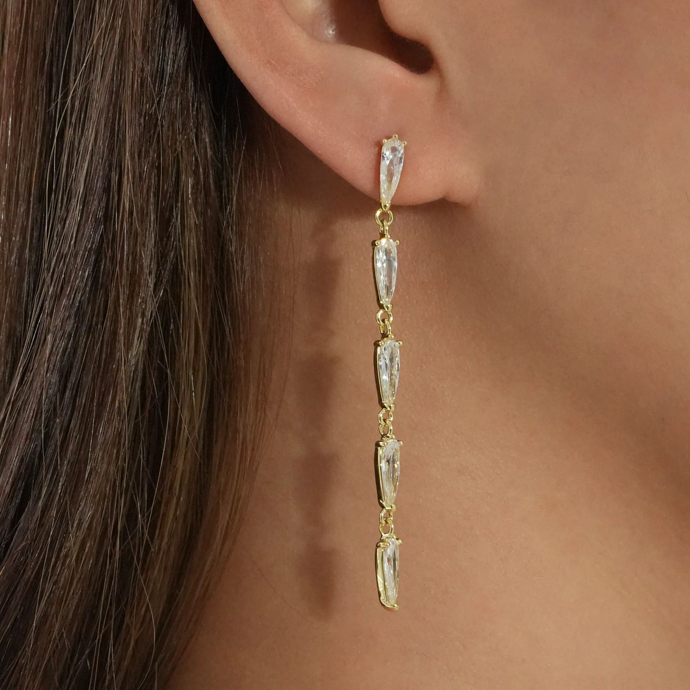 THE PEAR CZ LINEAR EARRING