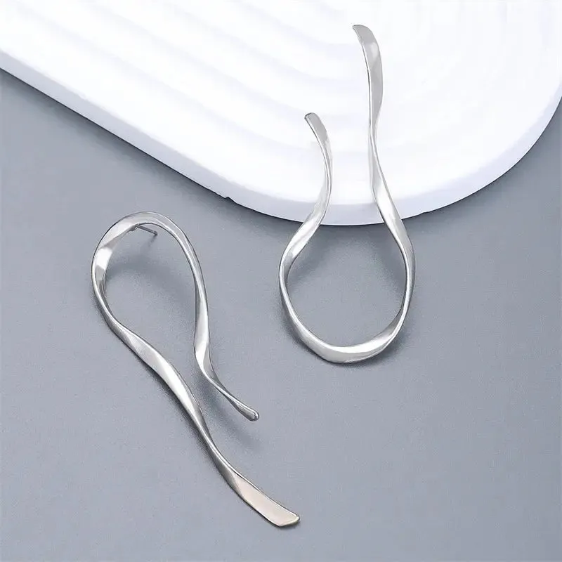 Trending Metal Geometry Stud Earring Fashion New Design Irregular Minimalist Earrings for Women Fashion Jewelry Gifts