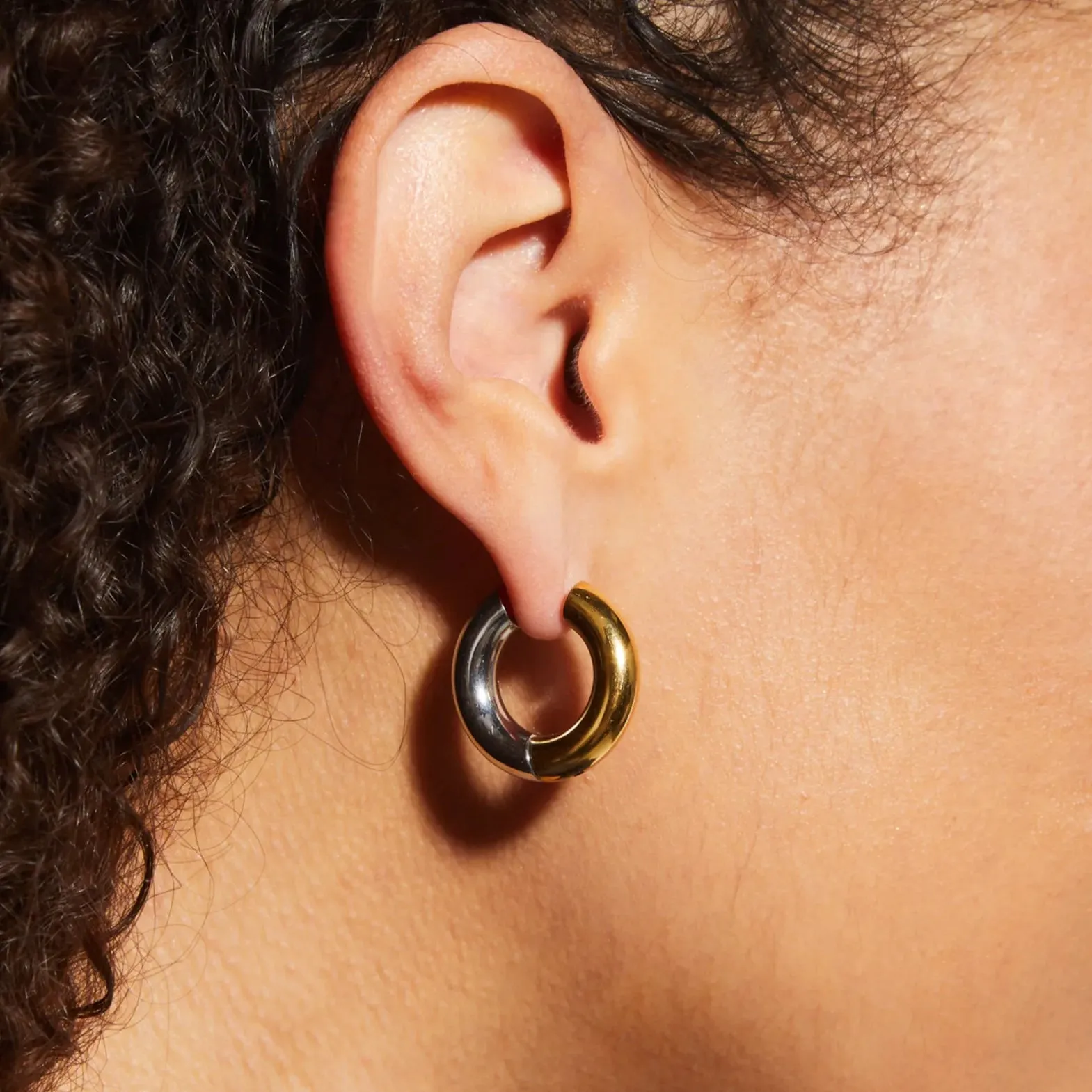 TWO-TONE HOOP EARRINGS - COMBO