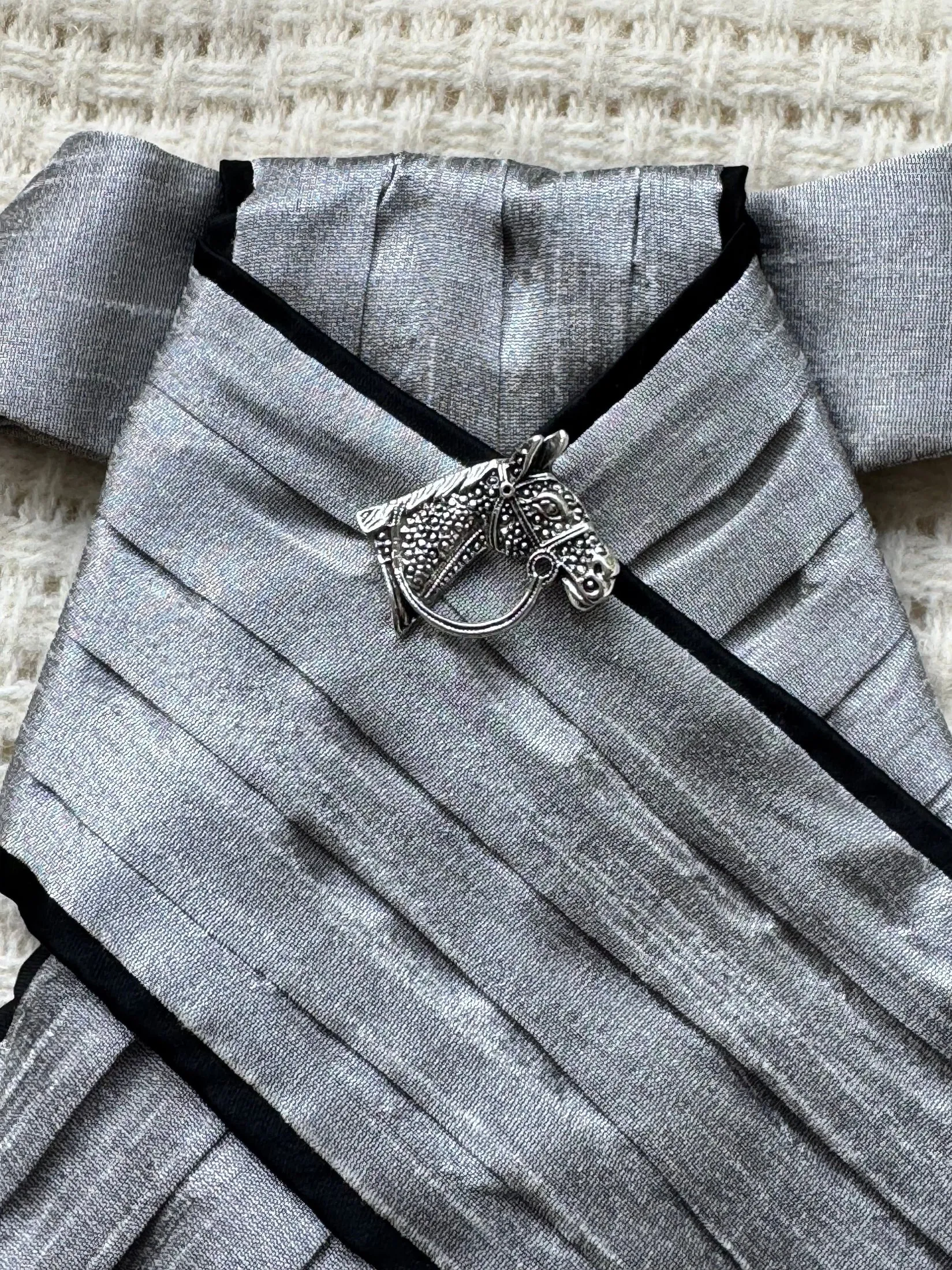 Various stock pins | brooches
