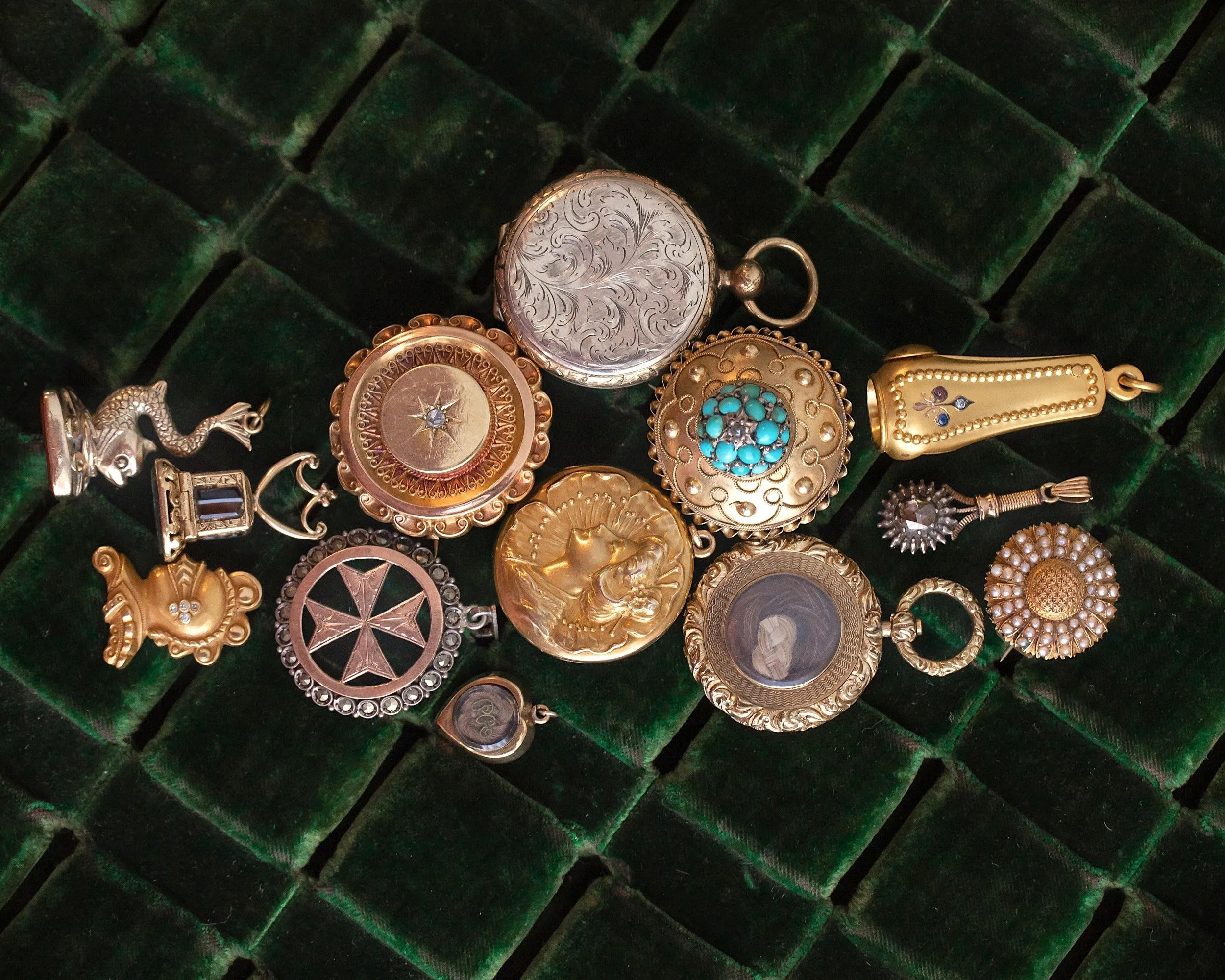 Victorian 14k 8.4g 0.10 CT Rose Cut Diamond Star Set Etruscan Revival Locket Brooch with Original Photos