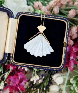 Vintage Art Deco Style 9ct Yellow Gold Mother of Pearl Fan Shaped Pendant Necklace