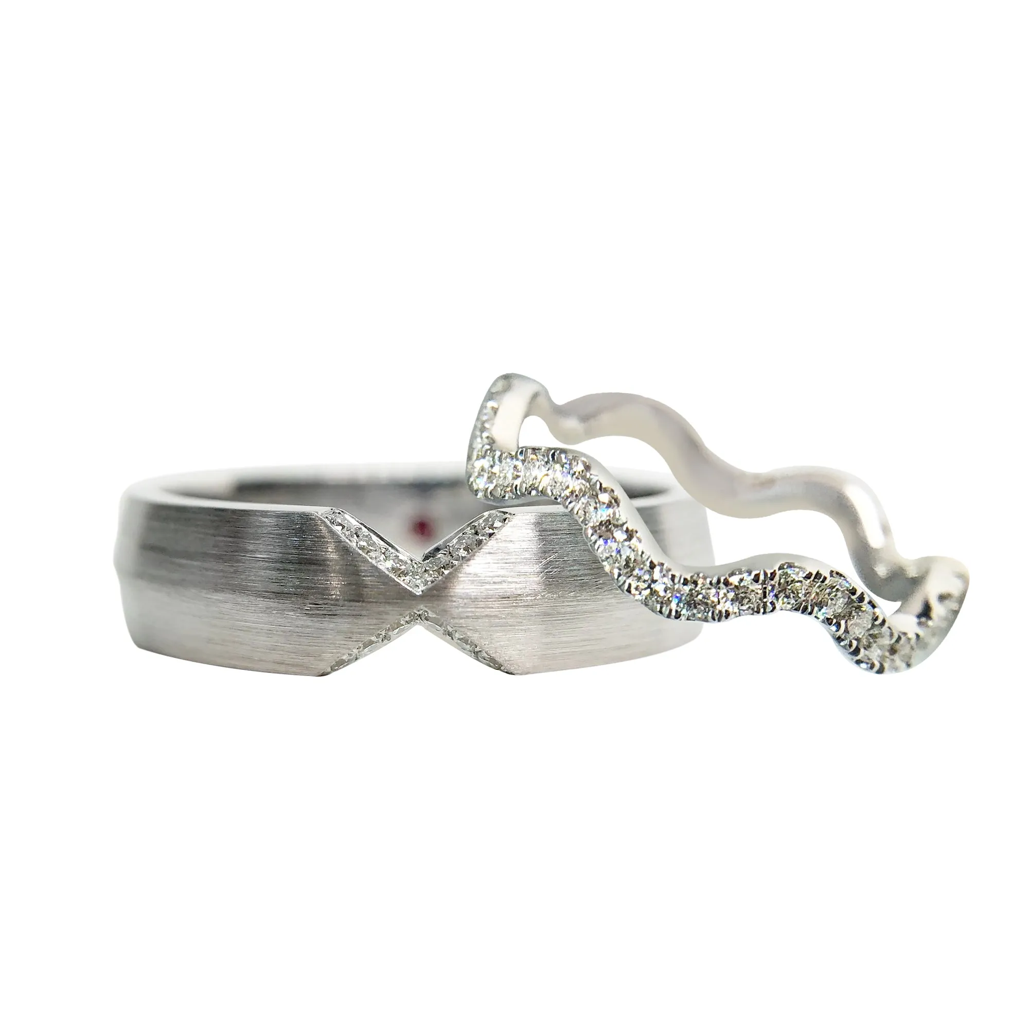 Wavy Diamond Stacking Ring