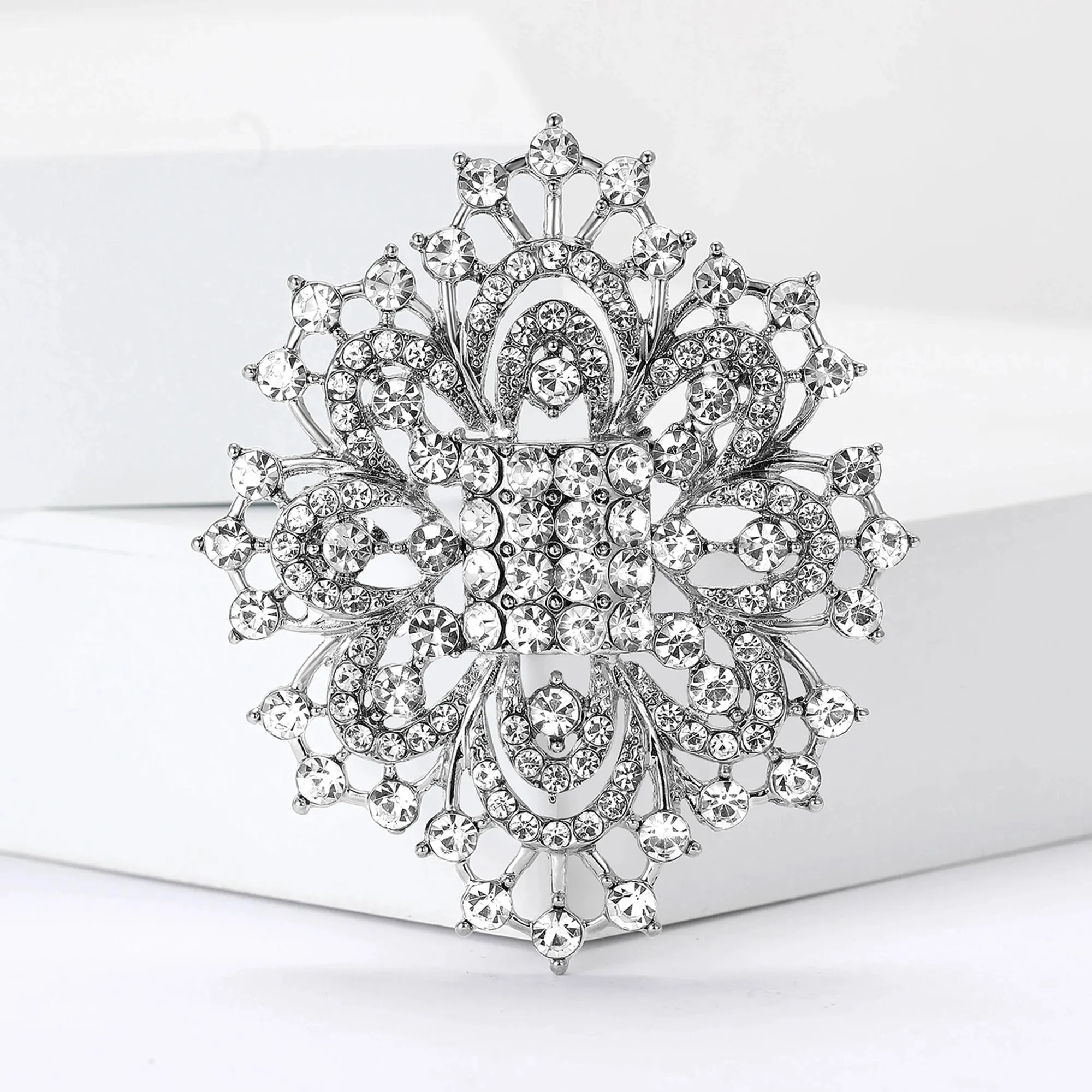 Wedding Bridal Rhinestone Flower Brooches for Women Elegant Flower Design Pins Office Party Friend Gifts Jewelry Accessories